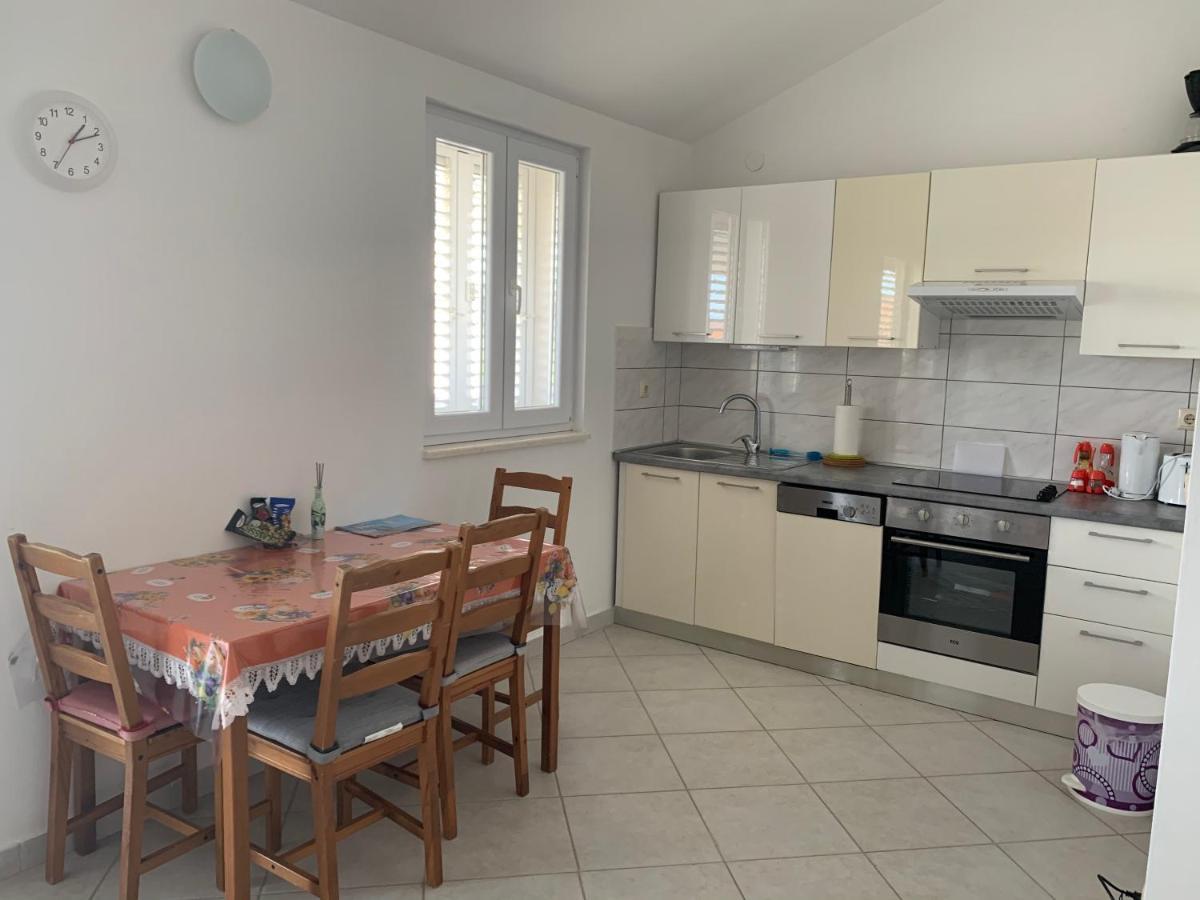 Roxsi Apartment Novalja