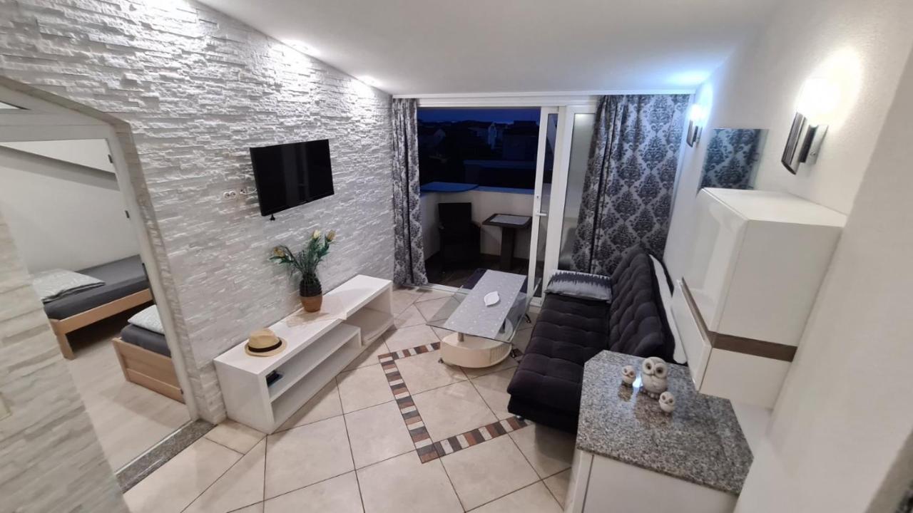 Apartment Roxsi Novalja