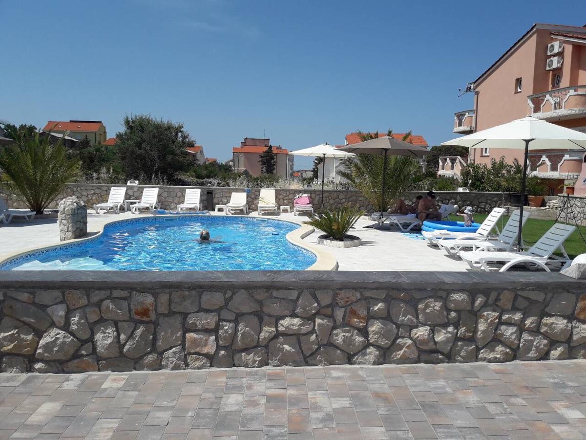 Roxsi Apartment