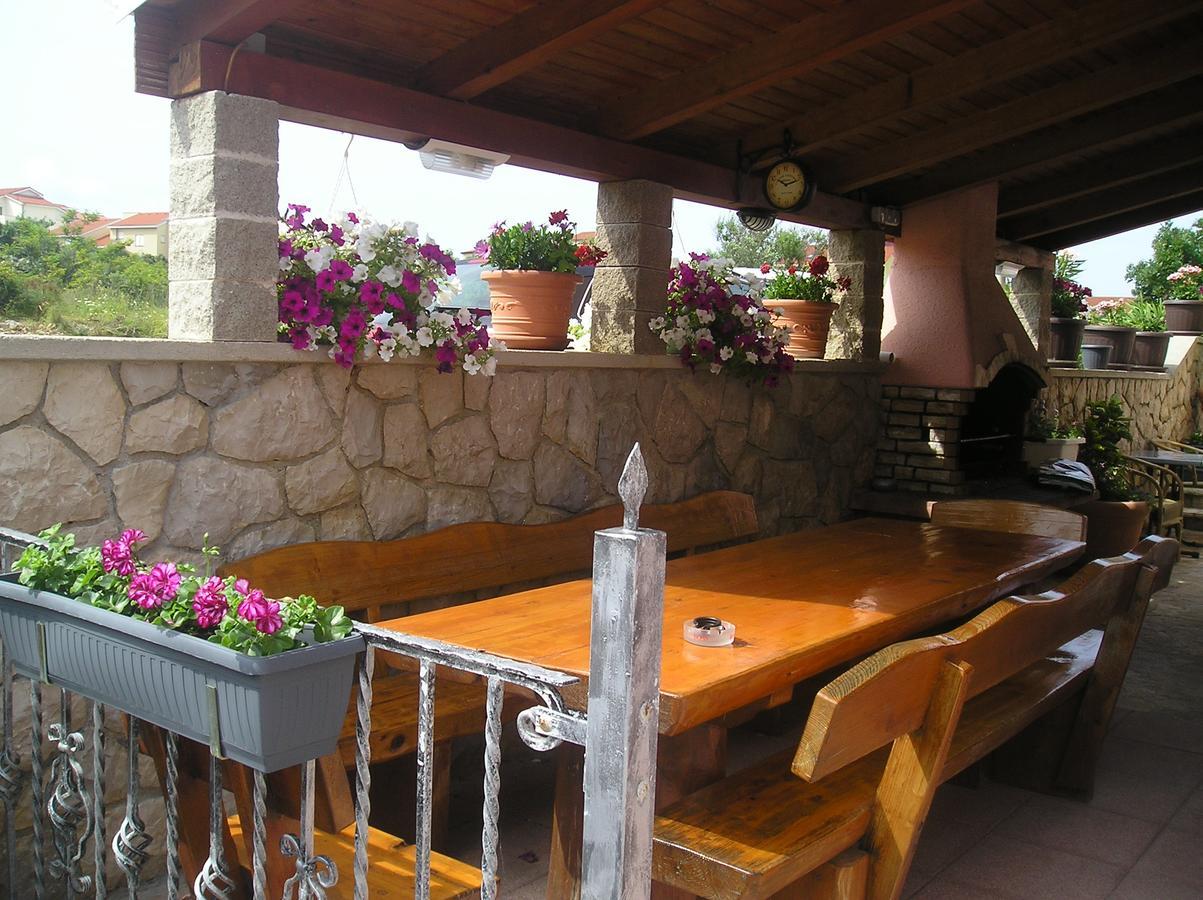 Apartament Roxsi *